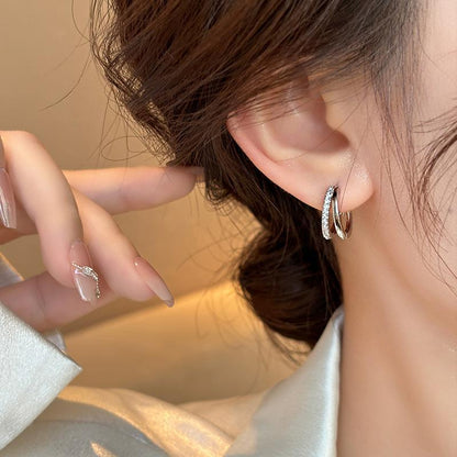 S925 silver needles, pure titanium steel, hypoallergenic double-loop stud earrings.